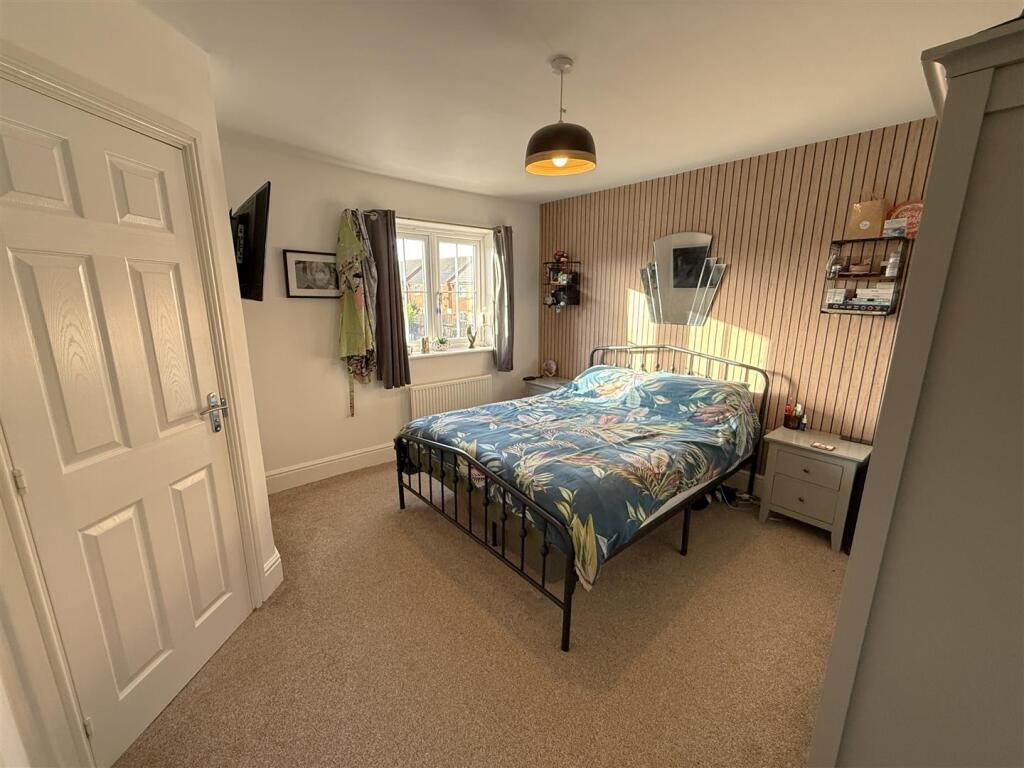 Bedroom 1A.JPG