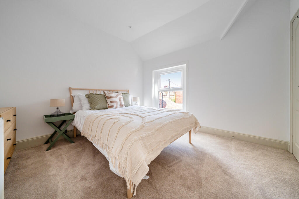 1331077-20-6883ab...