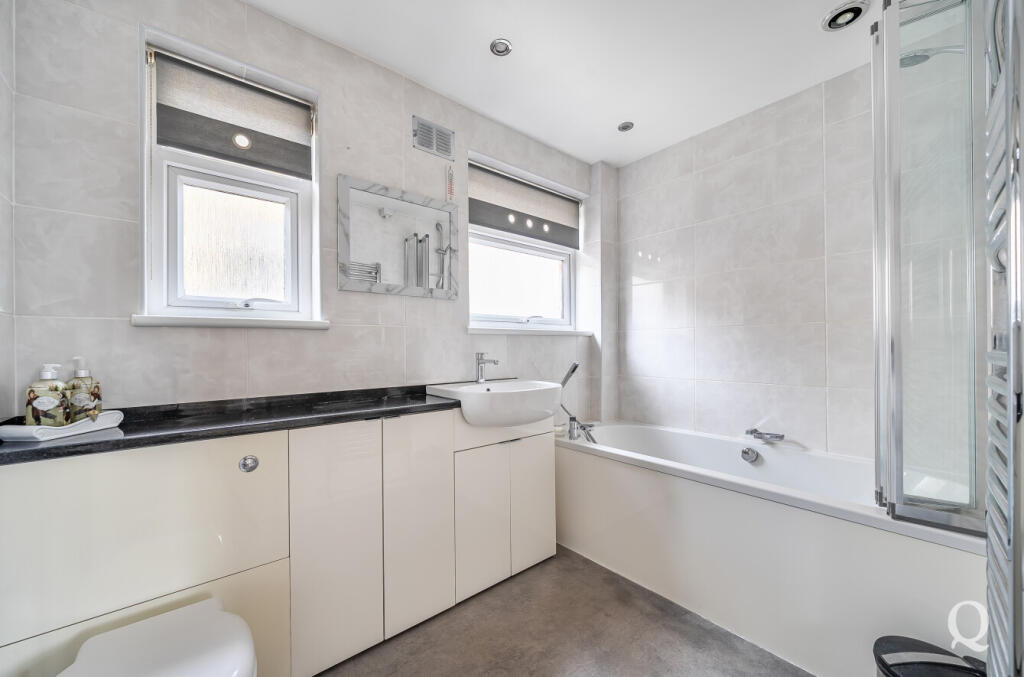 aa52c2a3-4227-48d...