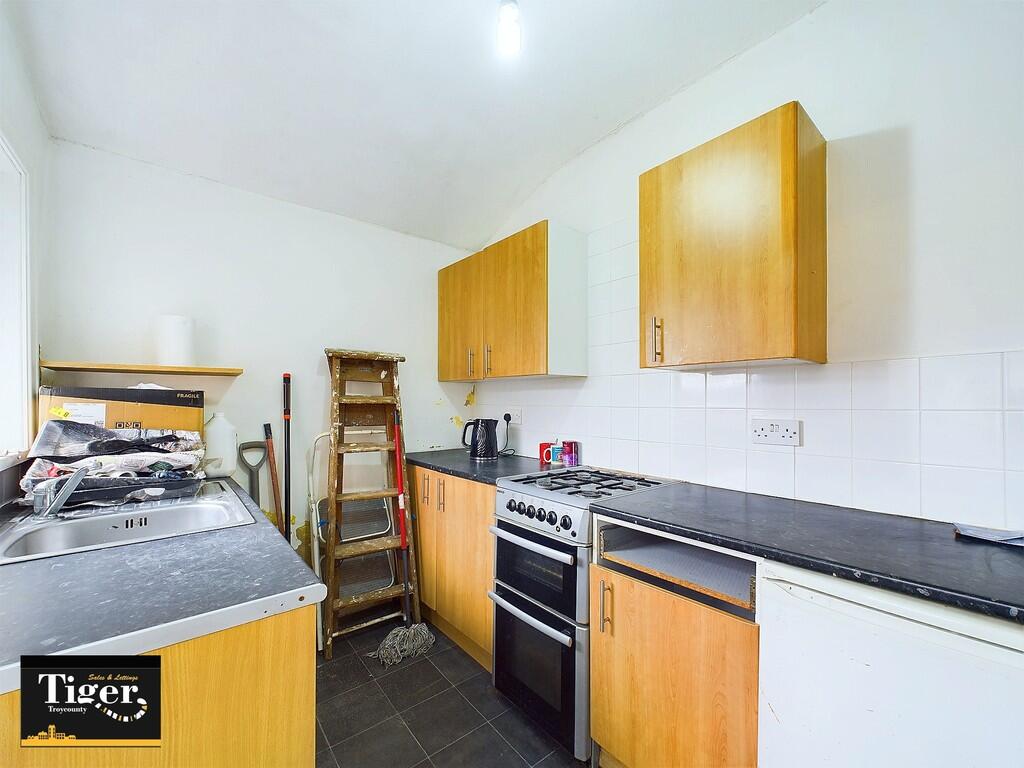 CAM02176G0-PR0468...