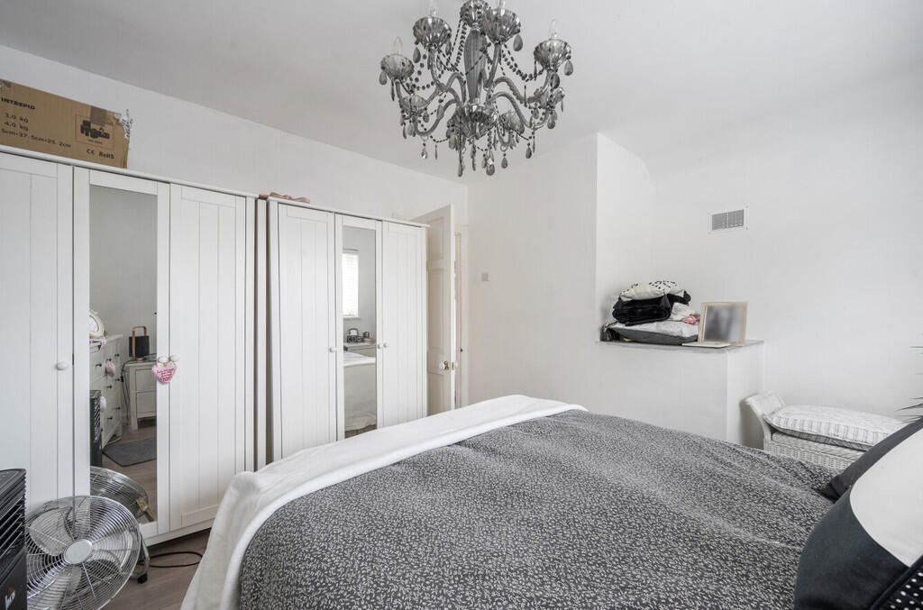 1303292-20-683ed3...