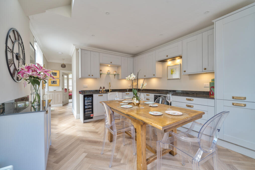 1330286-4-6883494...