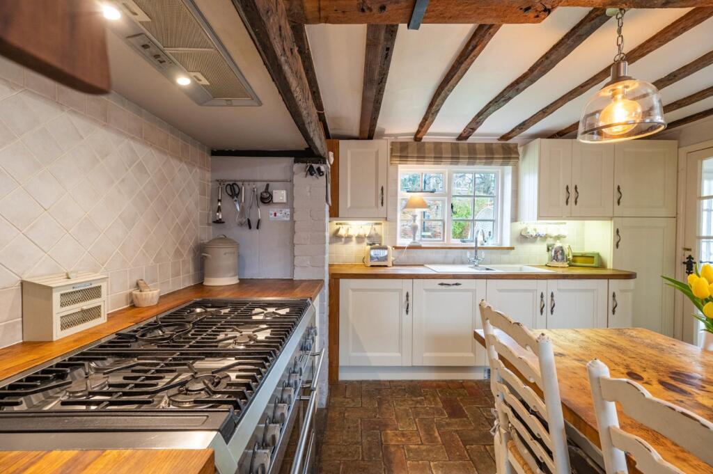 Kitchen/Breakfast 4