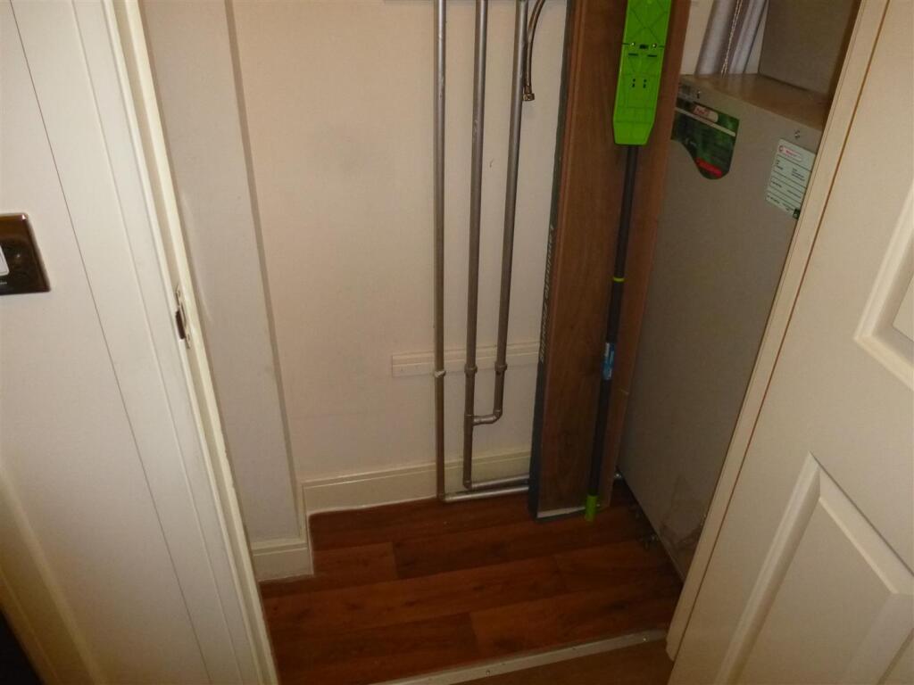 Cloakroom/wc