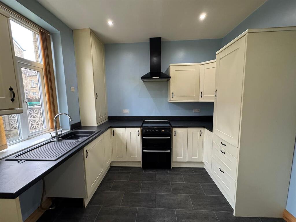 kitchen 2.jpeg