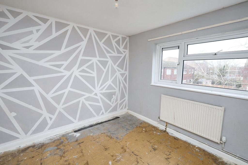 140 Victoria Road, Laindon, Basildon, Essex, SS15 6RQ
