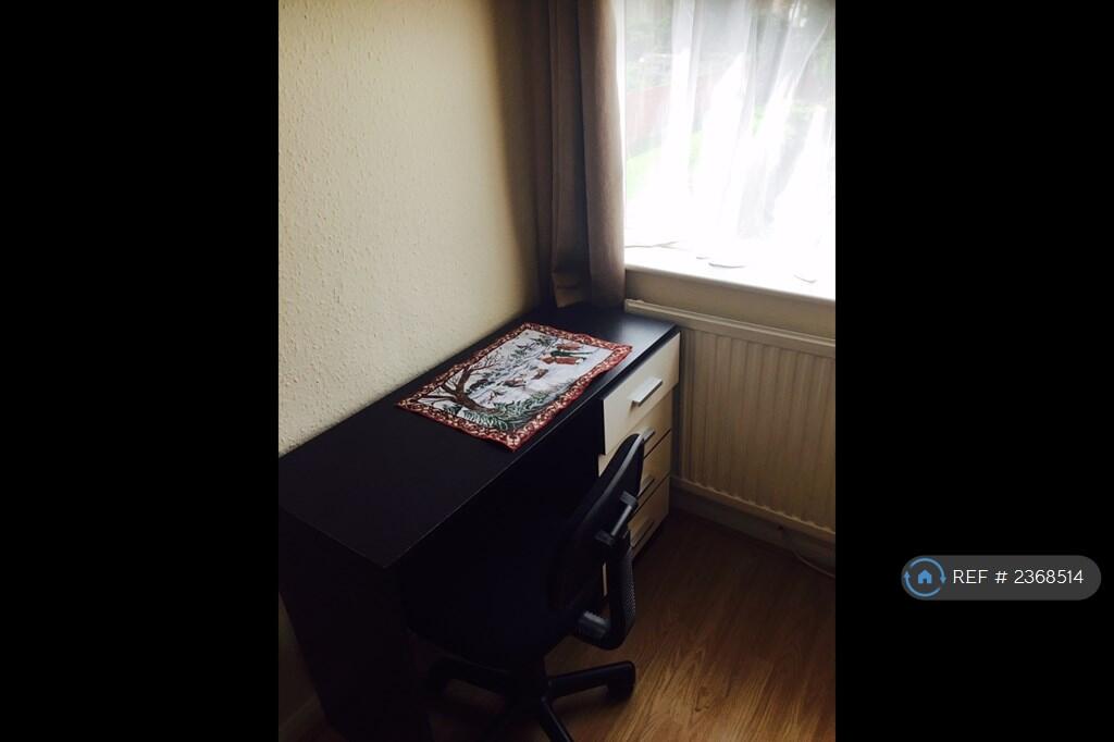 Single Bedroom2
