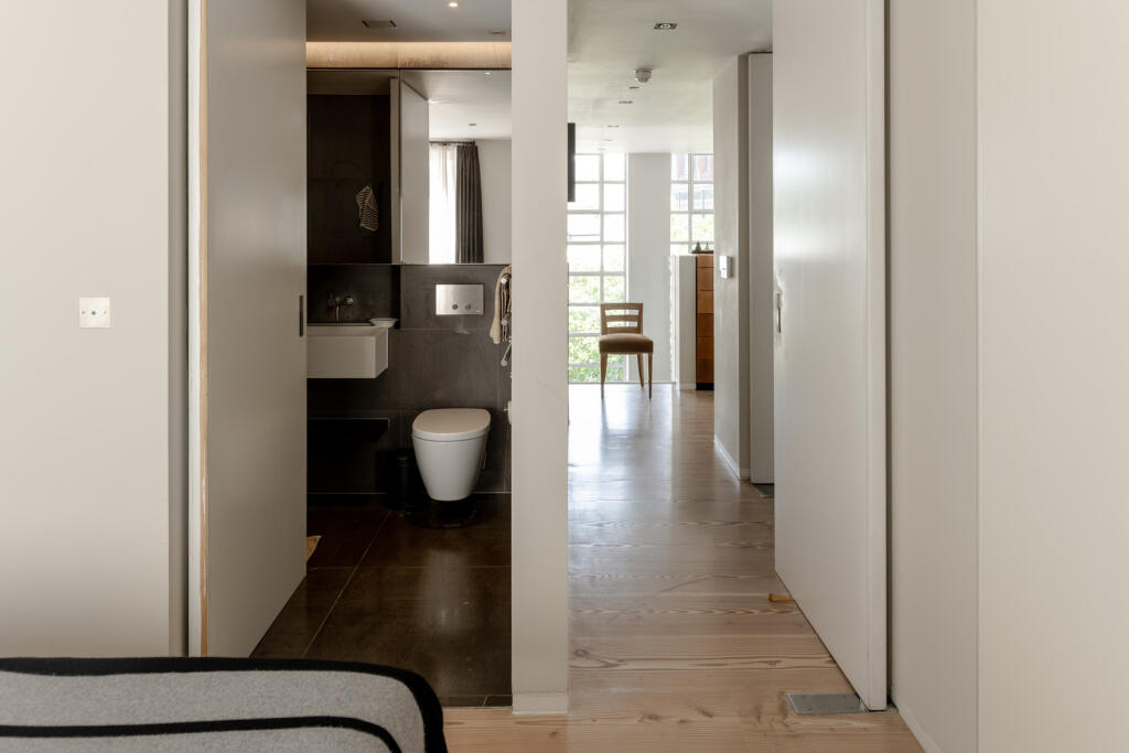 293738 - A0OP60000082CSNMAI_N46-EDIT.jpg