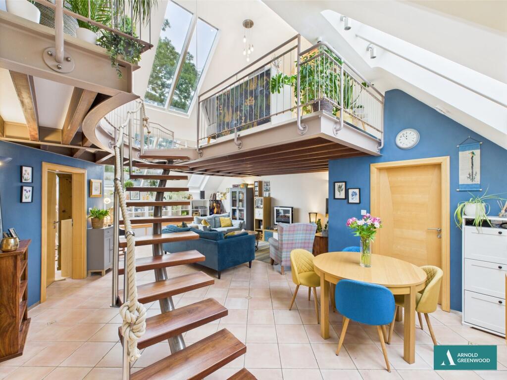 Lounge/dining room/kitchen