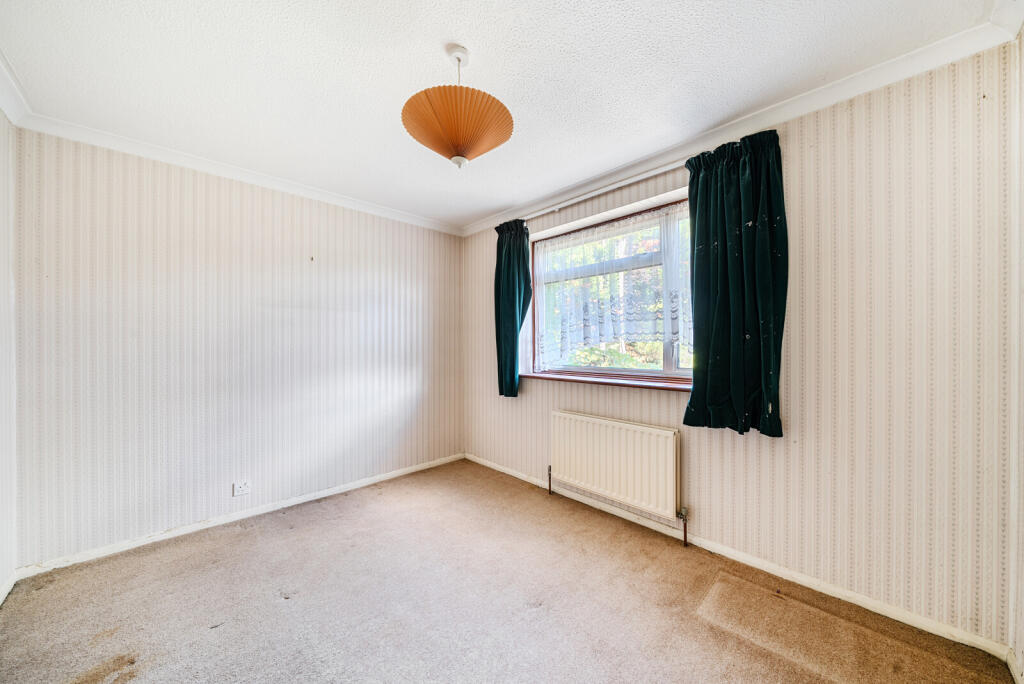 1348470-12-68b997...