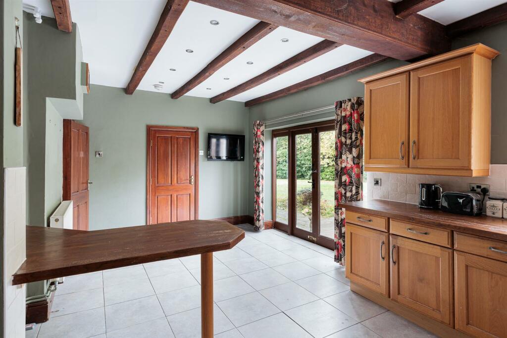Kitchen/Dining