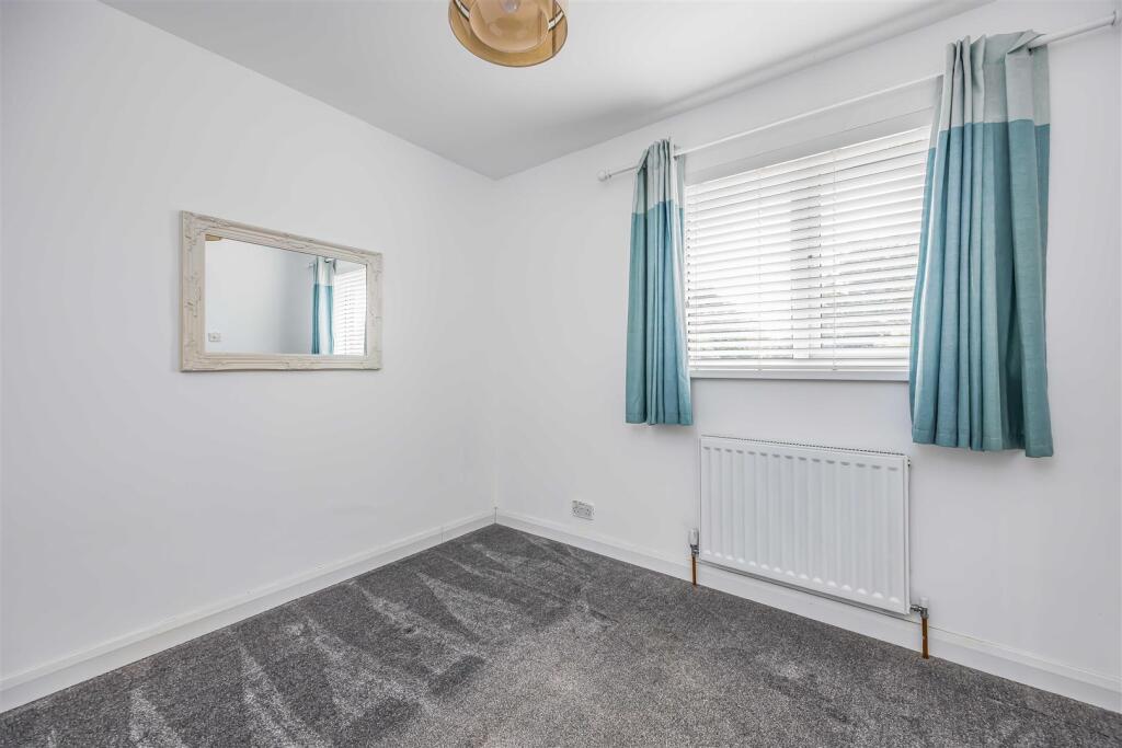 100 Fathoms Reach, Hayling Island-Small-PorticoMar