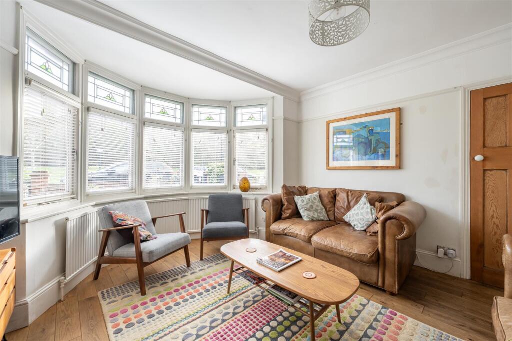 Beacontree Avenue, E17
