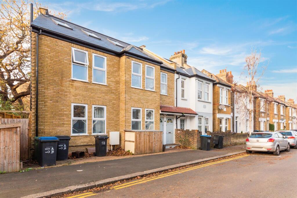 Dorien Road, Raynes Park