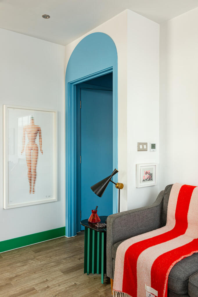 282322 - 25_5_TMH E3 2EF5822-Enhanced-NR.jpg