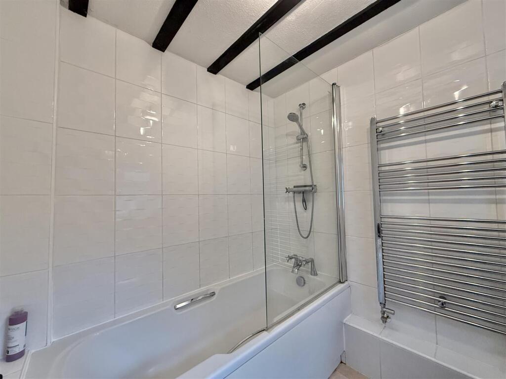 GROND FLOOR BATHROOM