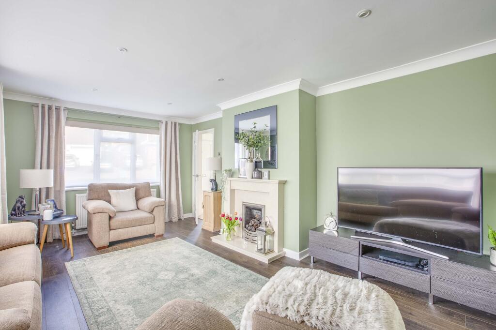 15 Greenside, Bourne End, SL8 5TW EXTRA (LOW RES)-