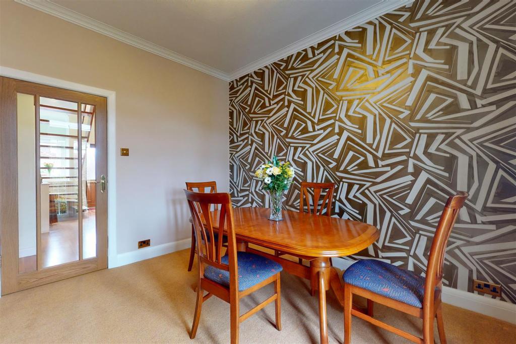 13-Rosebank-Crescent-03242022_130054.jpg