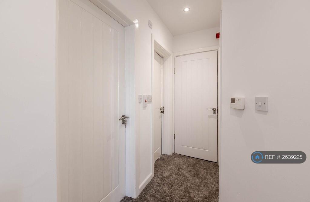 Hallway In Flat - Property Now Furnished