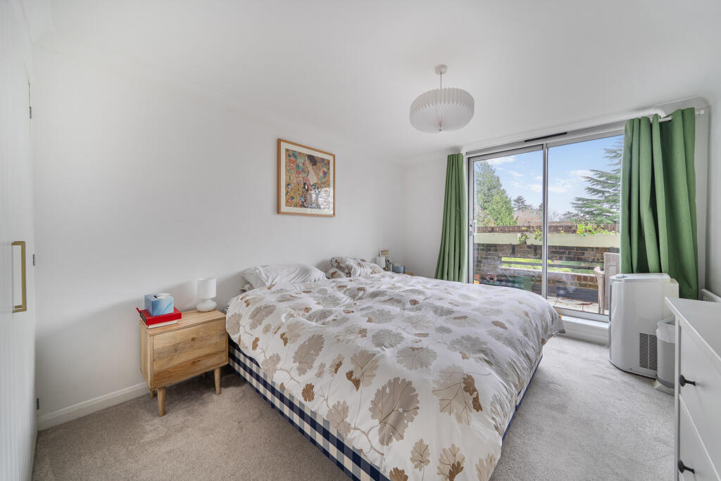 1386722-7-6938367...