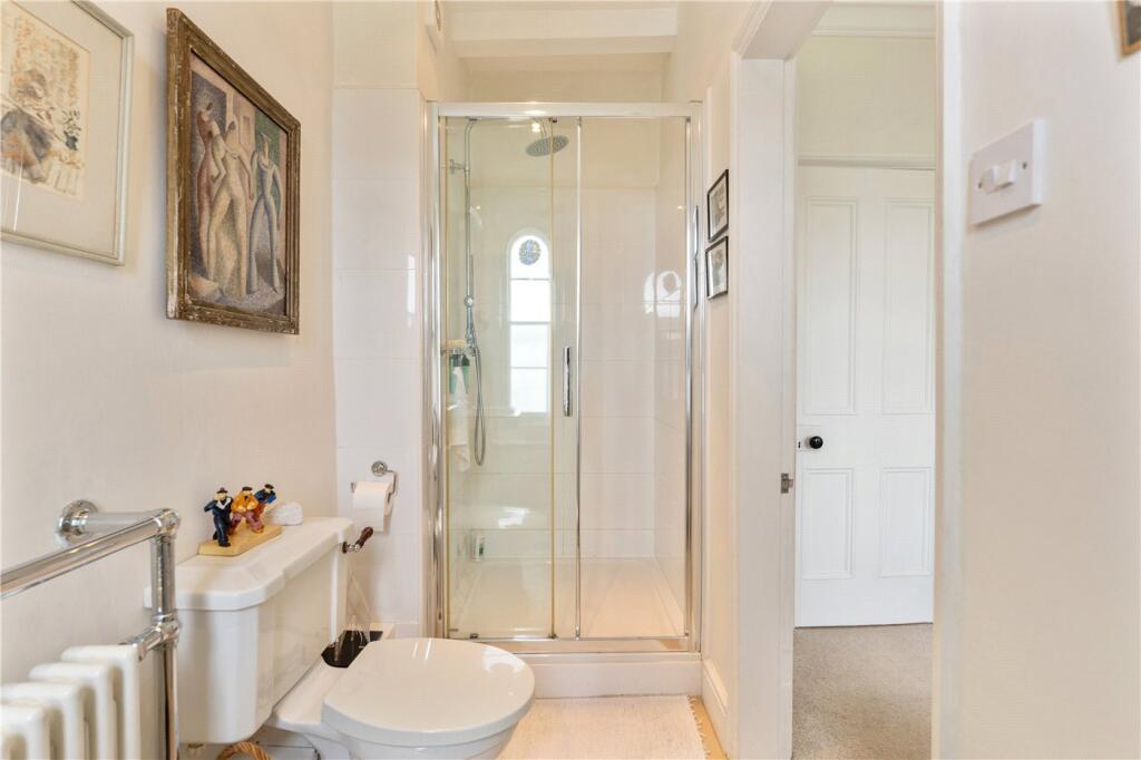 Master Bedroom En-Su