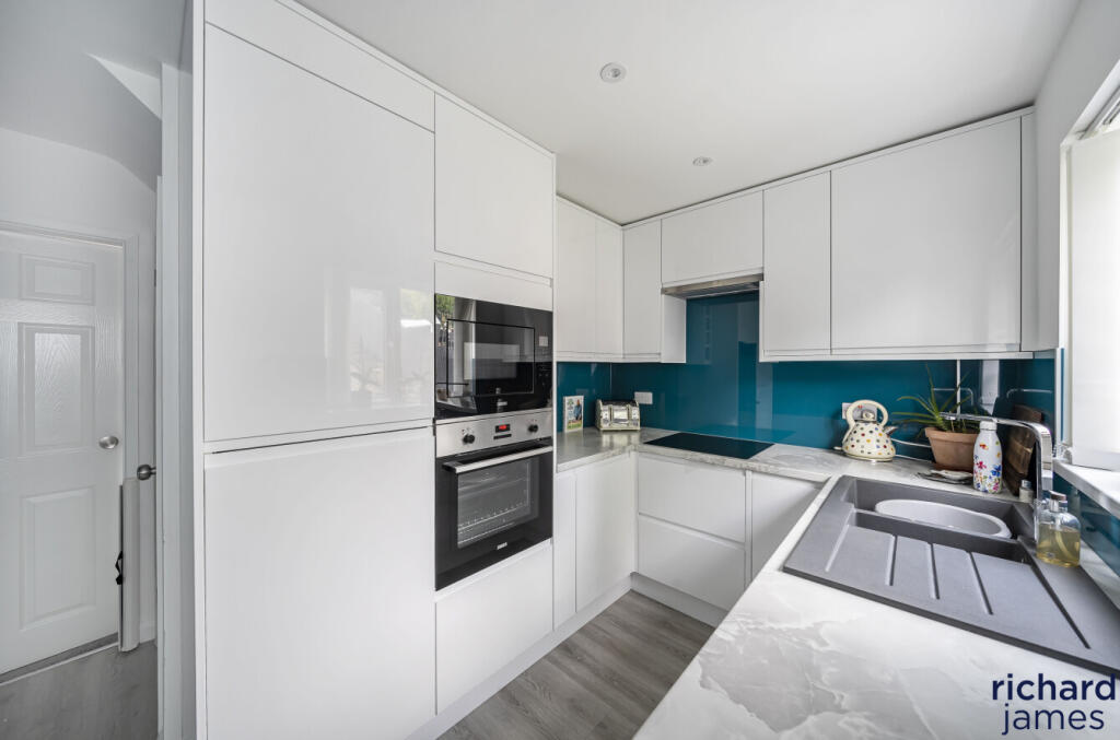 4c50e9a0d9a94e7da008a24753ee5217