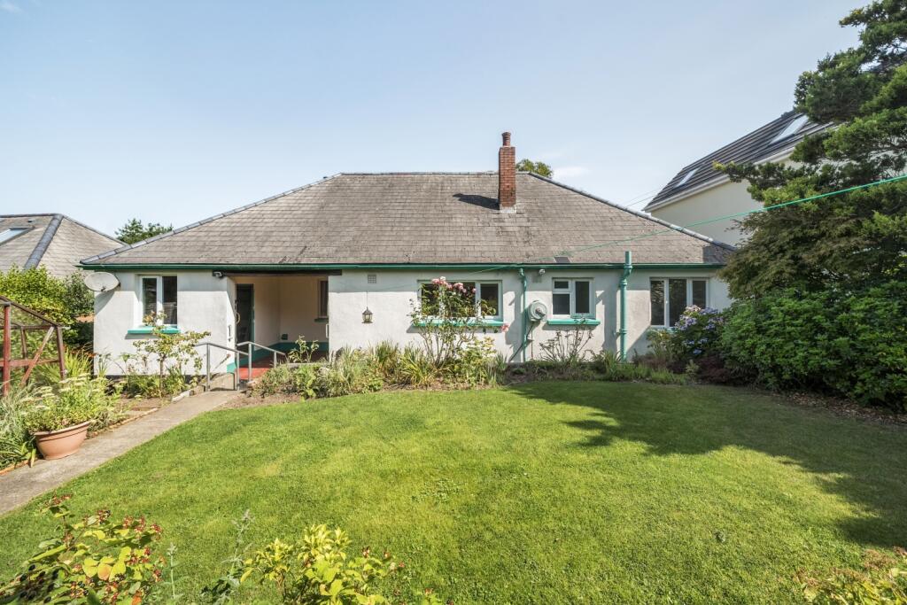 1340068-2-689b46cfe4054