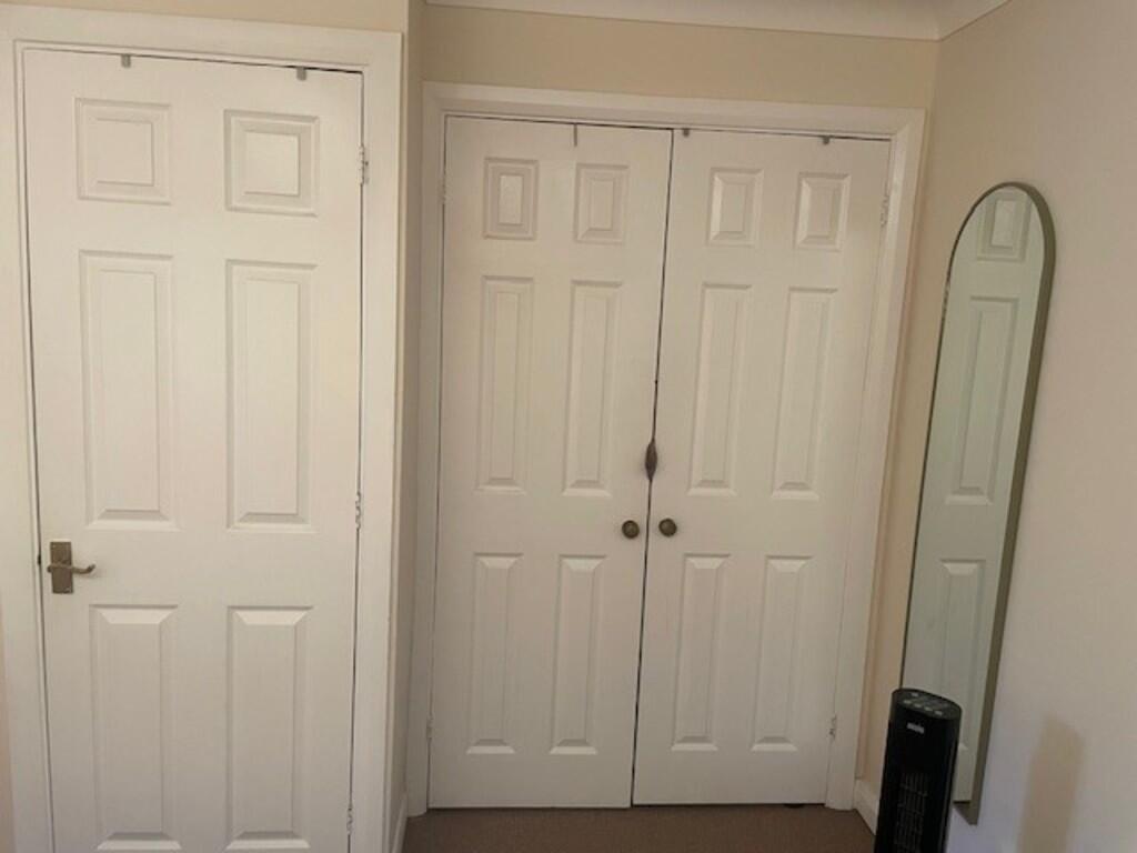 Bed 1 Wardrobes