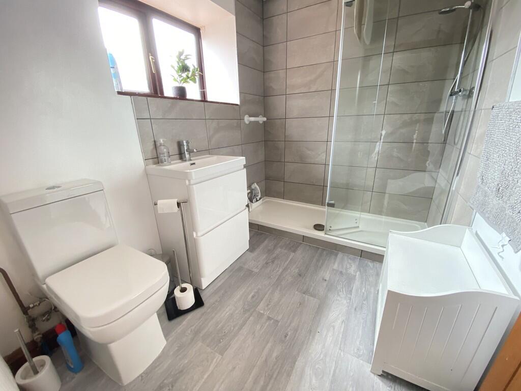 Ground floor show...