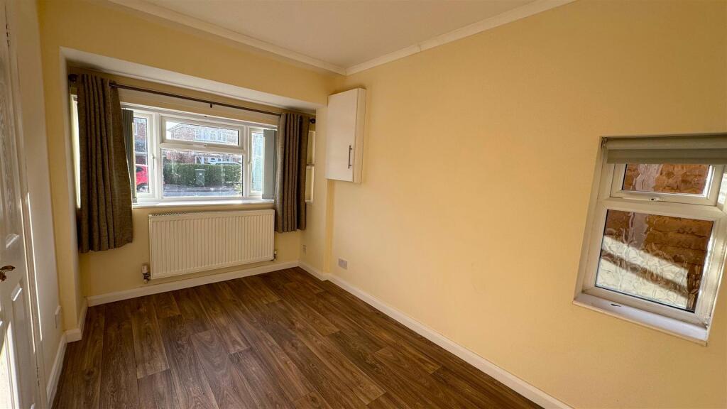 Bedroom 4.jpg