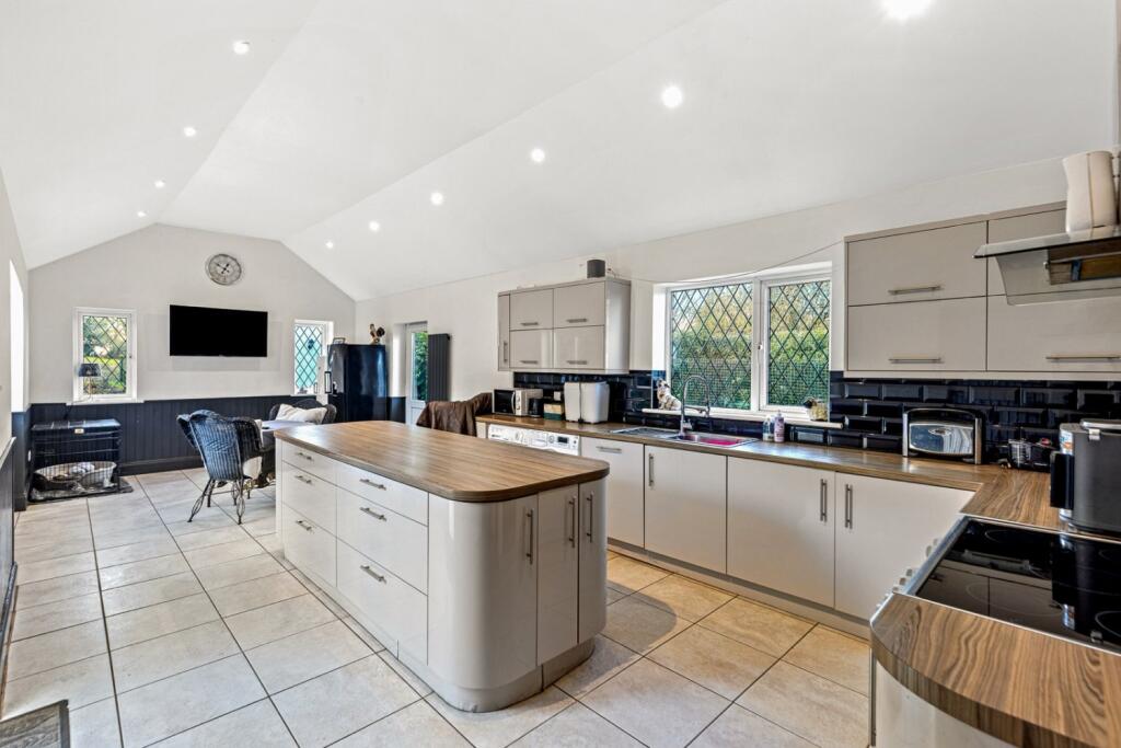 Kitchen diner