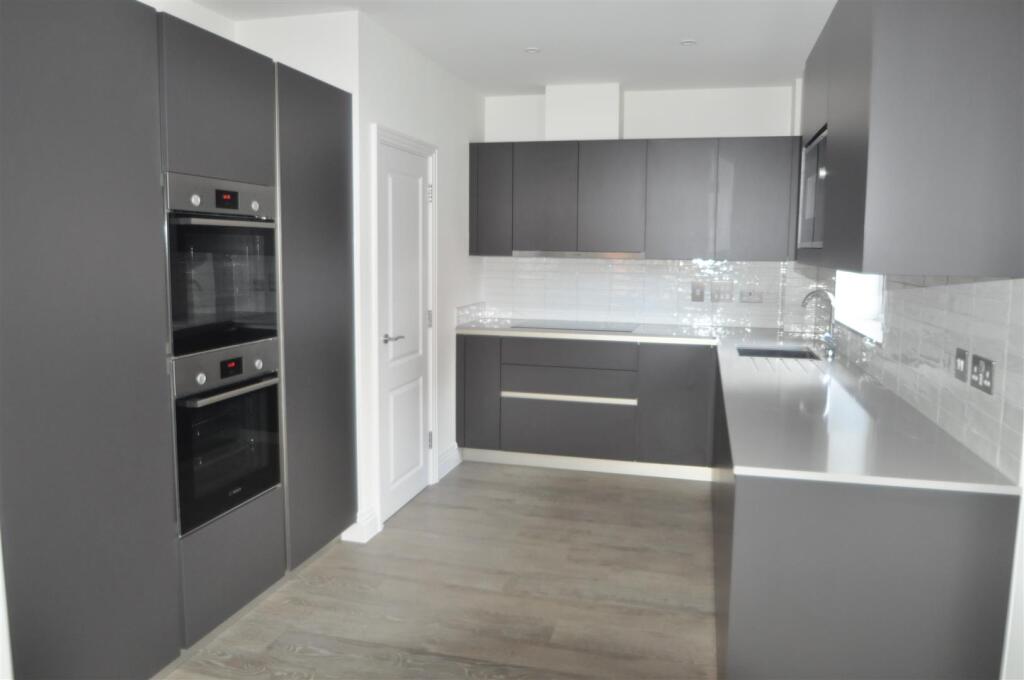 Lovejoy, Warfield, Bracknell