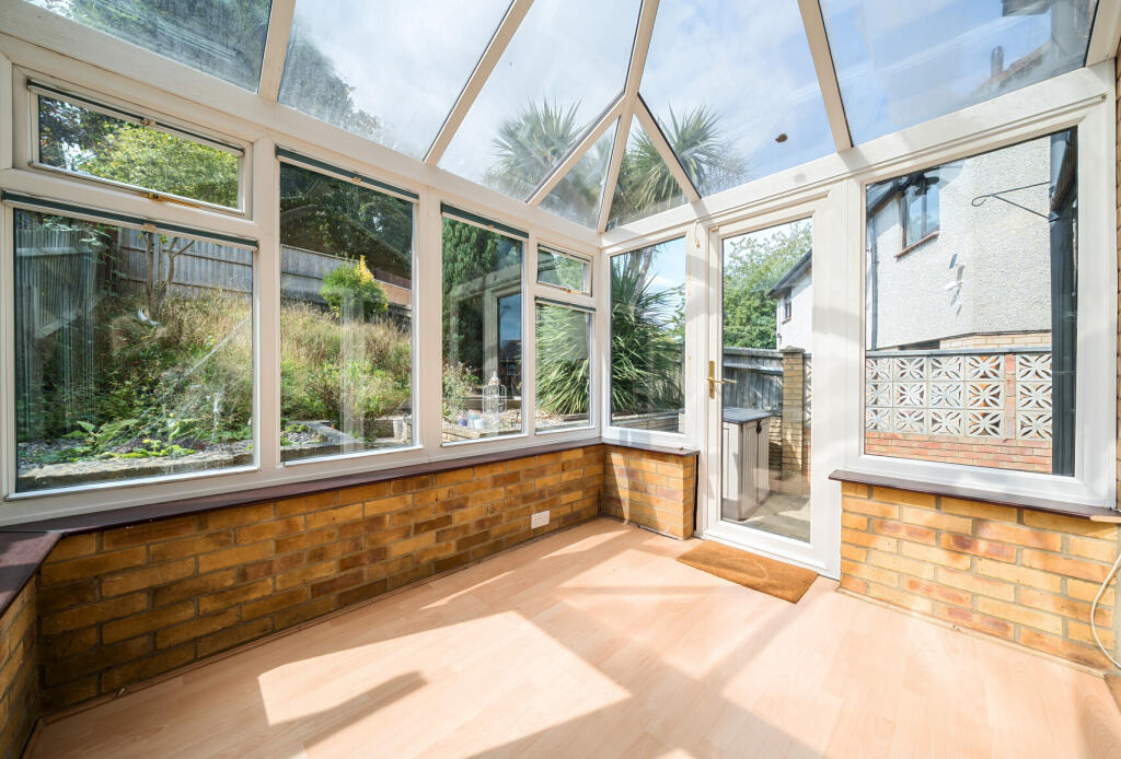 1342034-8-68a8c3c...