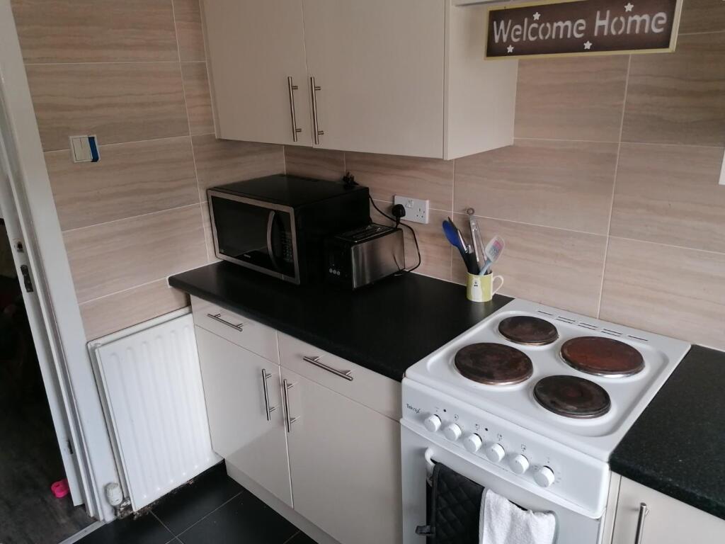 459 Springvale Road - Kitchen 3.jpg