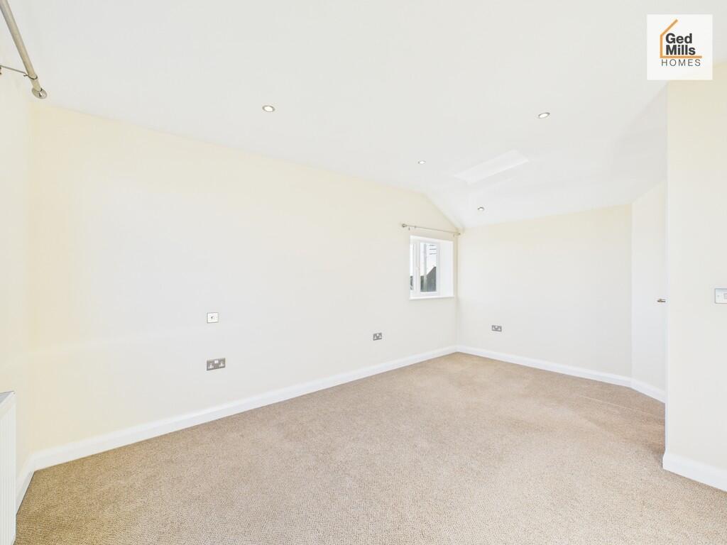 CAM02899G0-PR0064...