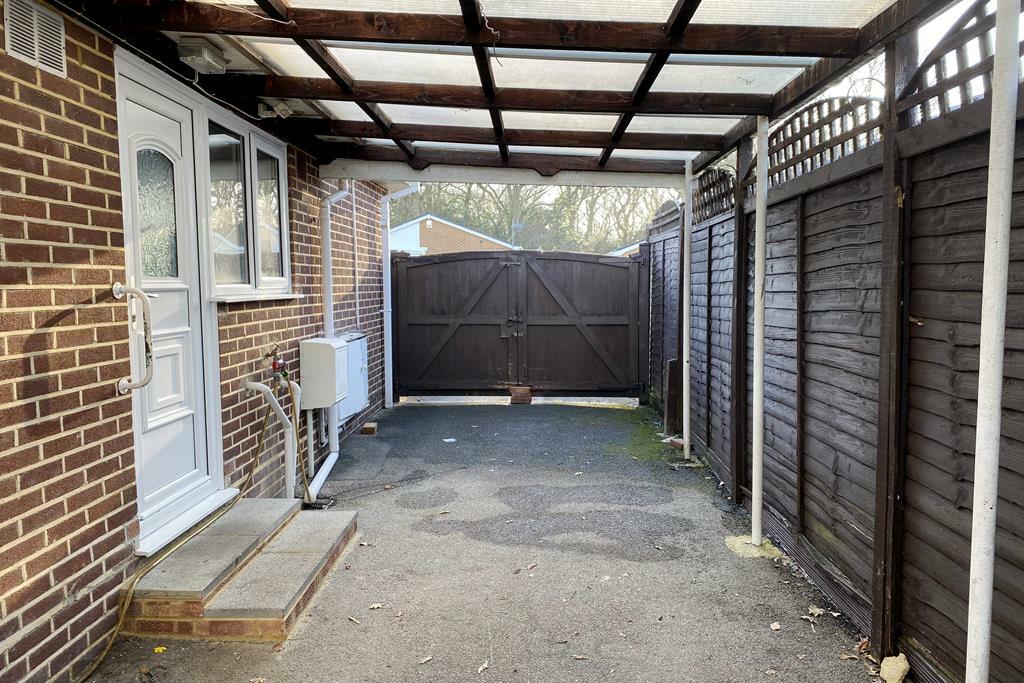Carport &amp; Garage