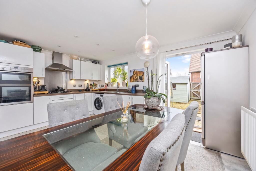 Kitchen/Dining