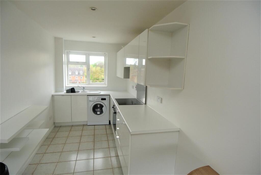 Kitchen.JPG
