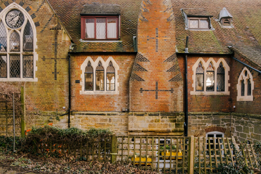 Croft-StLeonards-OldPennySchool-Exterior-7