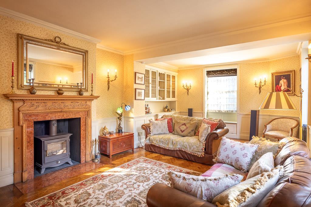 251 High Street-11.jpg