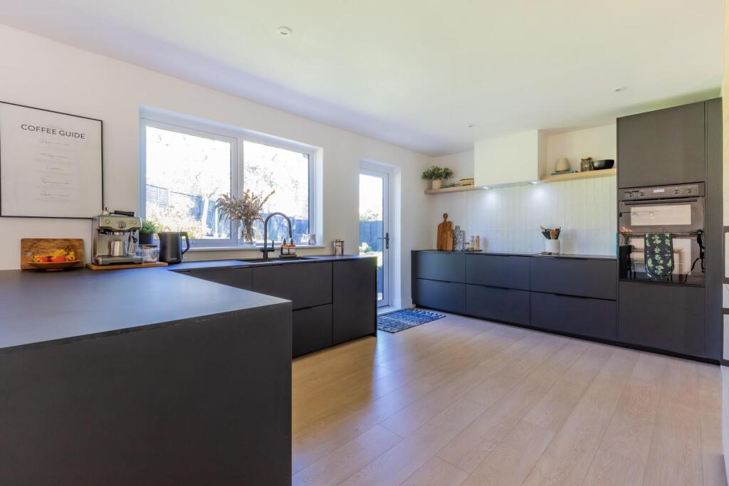 Clos Coed-Y-Dafarn 6-7.jpg