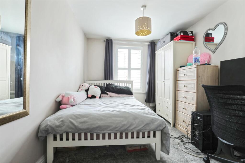 bed2.jpg