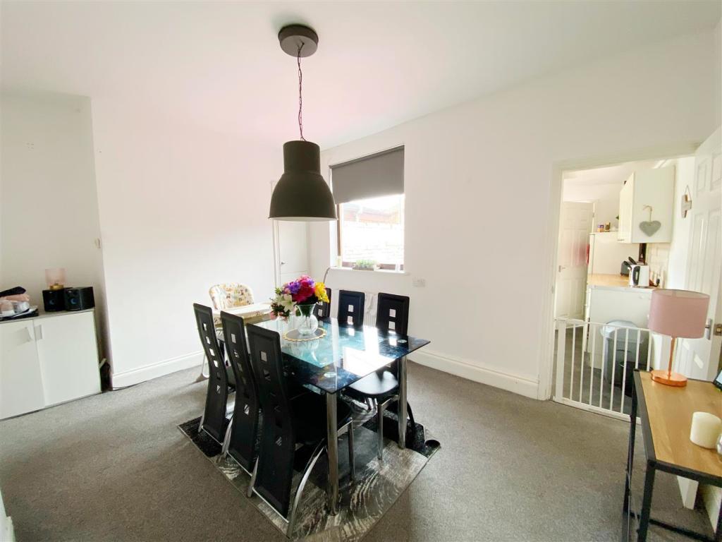 Dining Room.jpg