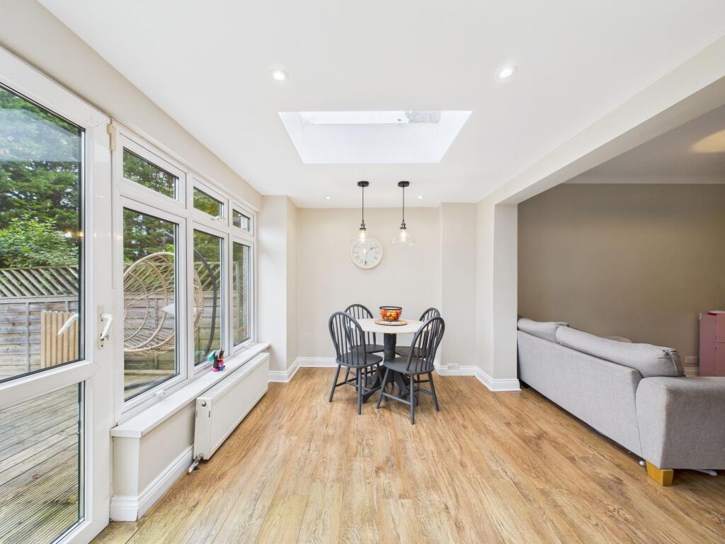 Dining Area with Snug