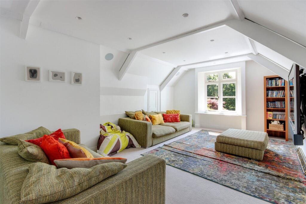 2nd Flr Sitting Room