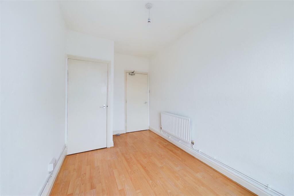 Flat 4, 41 Redland Road, Bristol BS6 6AG | Leaseho