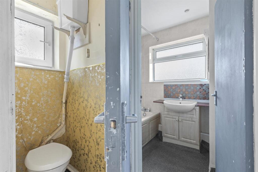 39 Terryfield Road, HP13 7RY-5.jpg