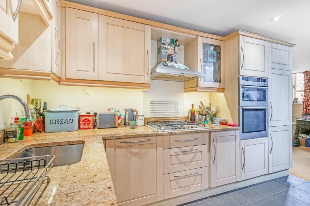 Kitchen/breakfast rm