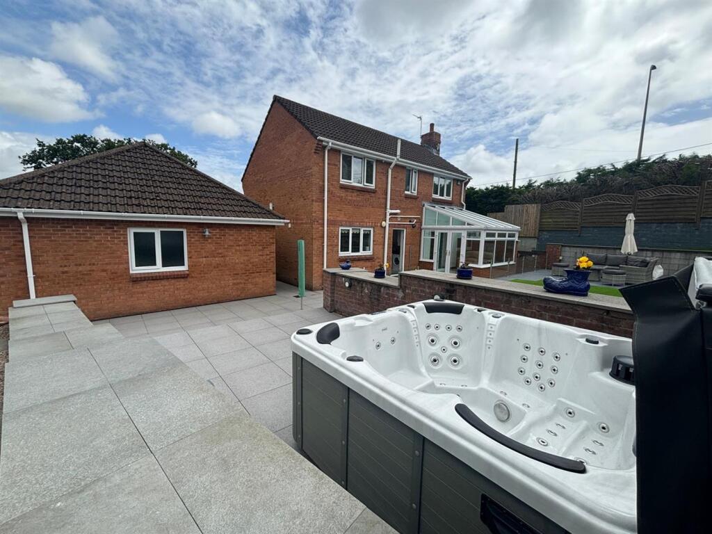 WhatsApp Image 2024-07-08 at 09.33.05_872f8625.jpg