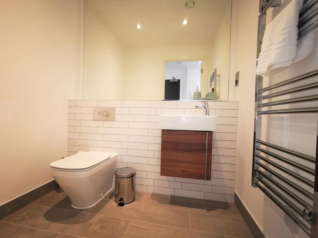 Cloakroom/wc